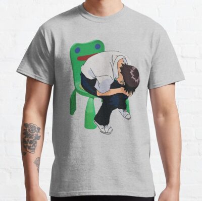 Alternative view of Shinji Ikari In The Froggy Chair T-Shirt